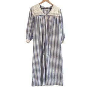Vtg Saybury Striped‎ Seersucker Nightgown Mumu Women M Eyelet Collar Pastel Zip